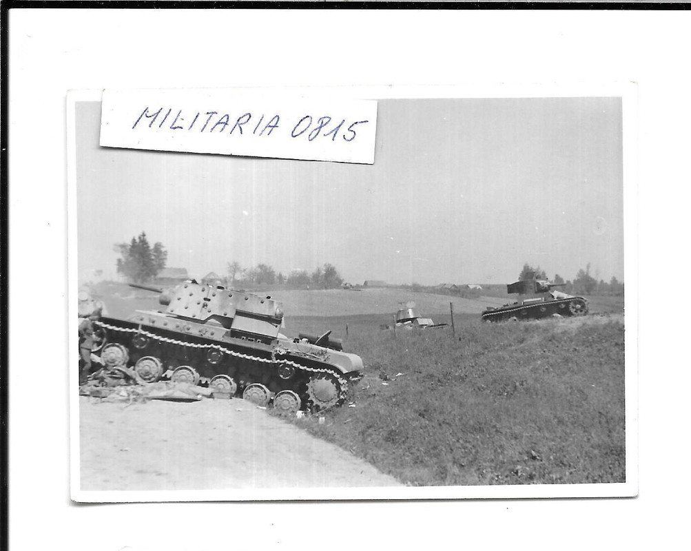 Foto 1941 Vormarsch Panzerschlacht Russische Zerstörte Panzer KW