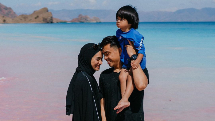 Keluarga Ayudia dan Ditto