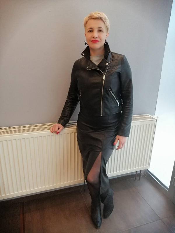 IMG-8c30235cf97ddb5bfad56ec153718589-V