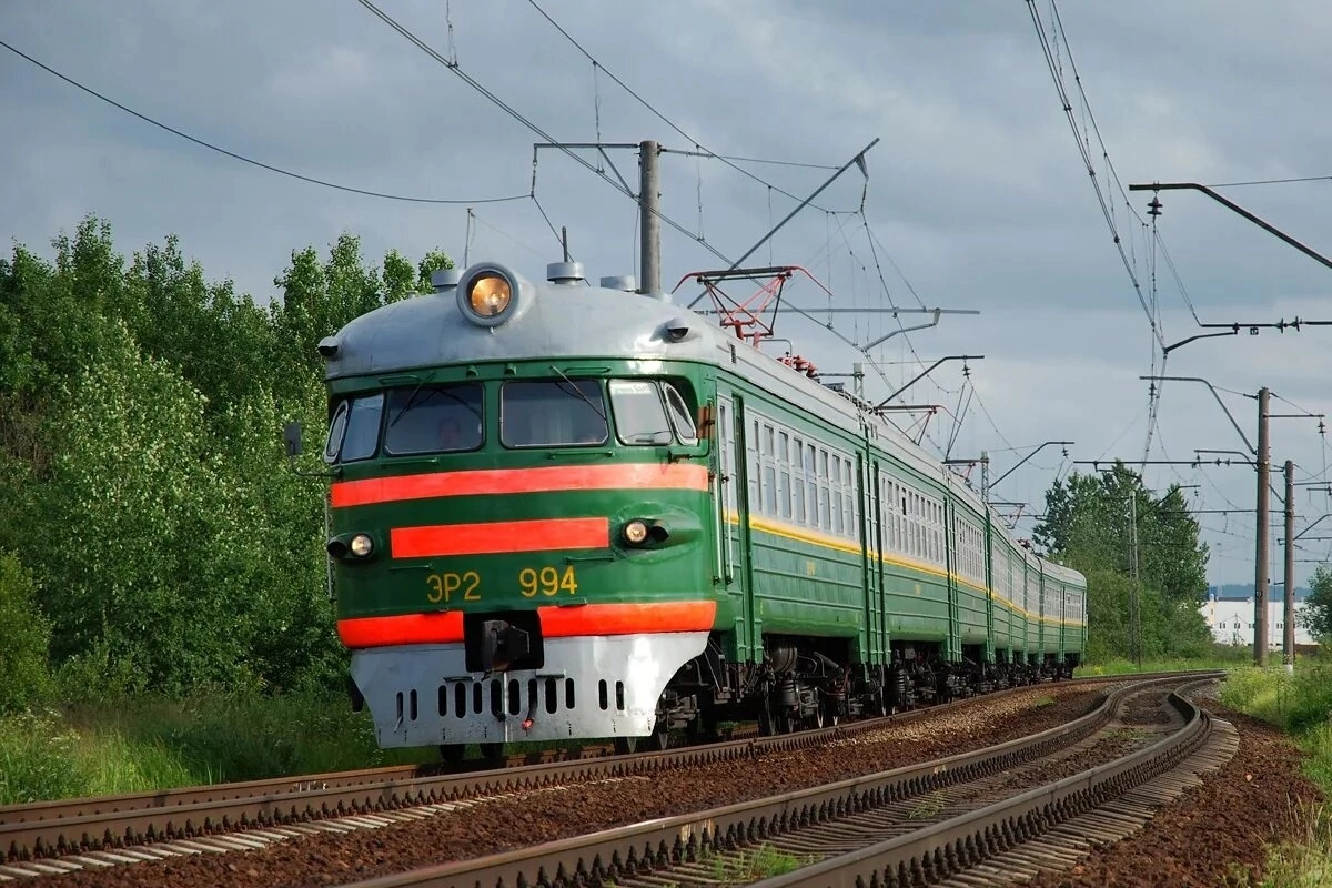 Поезд р 2. Эр2 1026. эр2-002. эр2 электропоезд. локомотив эр2.