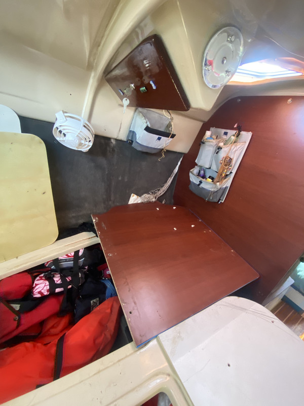 984E6A38-D19E-4CD2-8839-813EC5F43166