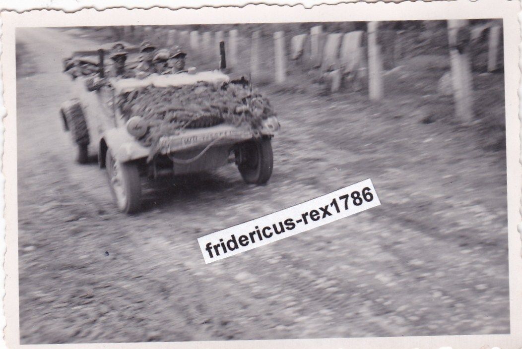 Foto elite VW Kübelwagen Typ 82 Frontfahrt Casal