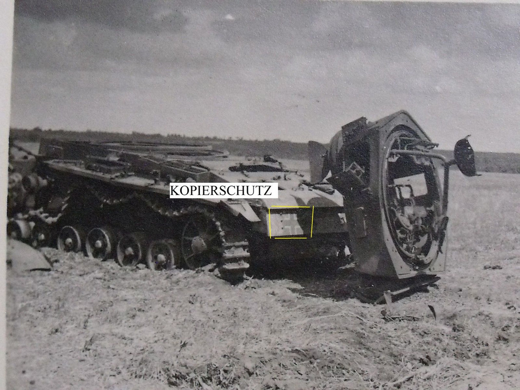Panzer - Tank - Balkenkreuz - zerstörter Panzer 