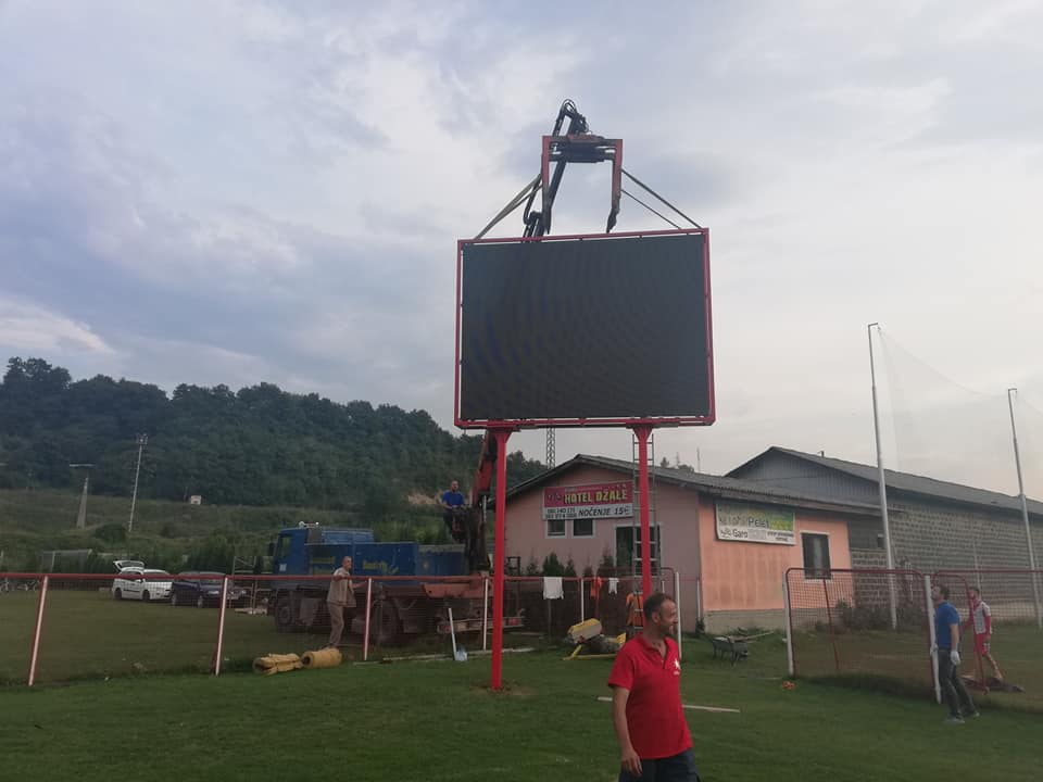 39725811_2113559495383471_8906804467211436032_n