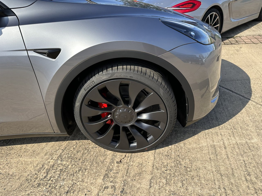 37A055E6-F535-4B1B-89AD-064964F061B7