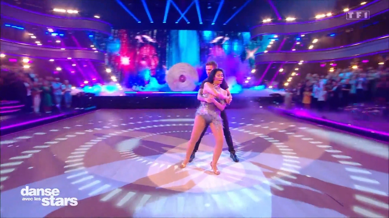 2022-09-09_21_10_TF1_Danse-avec-les-stars.mp4_snapshot_22.27.741
