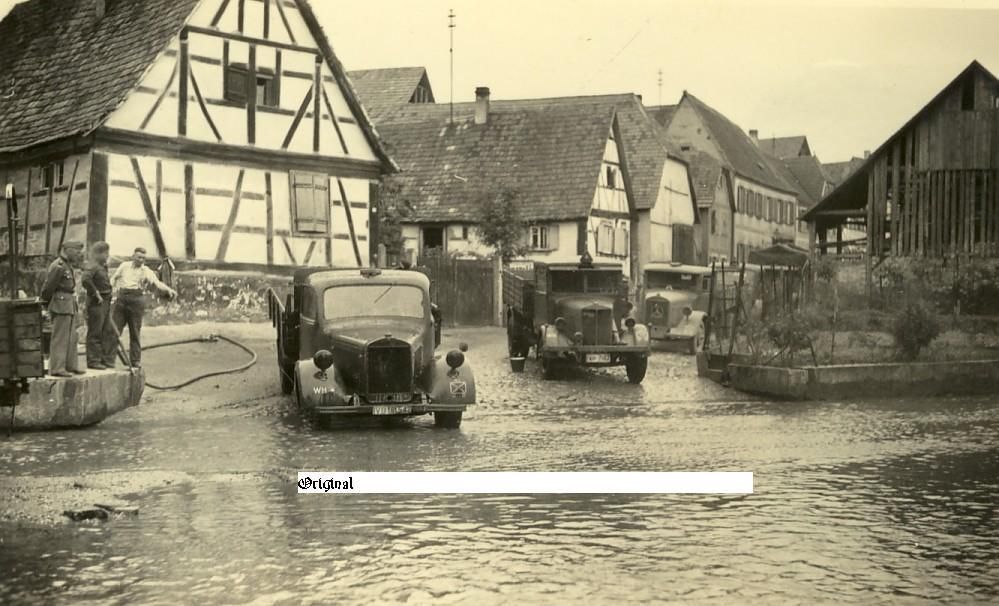 Soldaten Mothern Elaß, LKW,Hochwasser,Bevölkerun