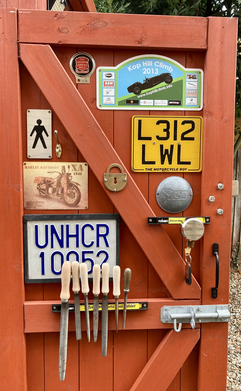 2852418F-4767-4DB8-AD1E-251C82B53C87