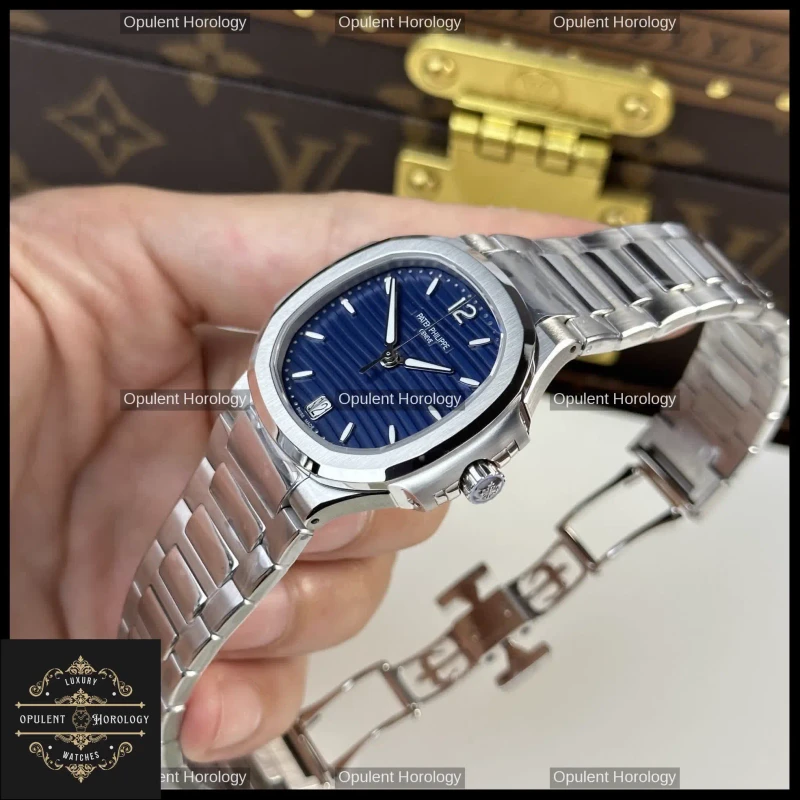 Patek Philippe Nautilus 7118 Automatic 35.2mm Blue Dial Steel Women's Watch