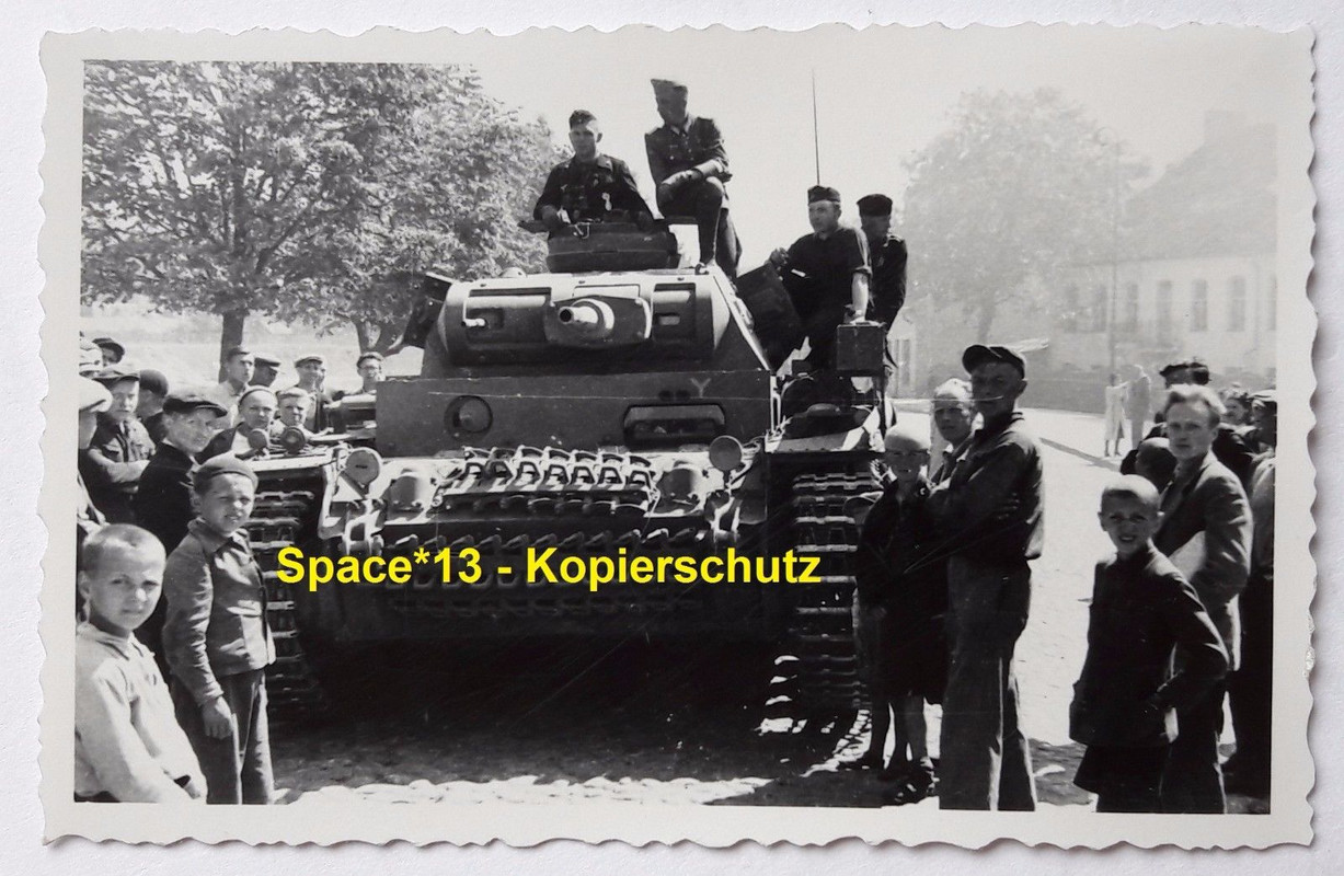 Foto Panzer III in Polen Ostfeldzug Bevölkerung,