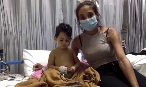 Mateo, el niño español de 21 meses hospitalizado en Bali, volverá a España: el feliz anuncio de sus padres