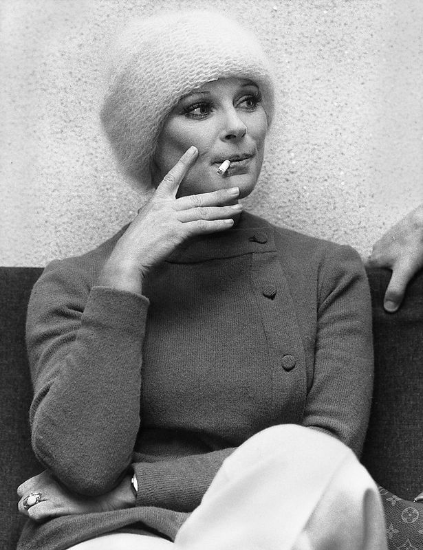 elke_sommer_mc69