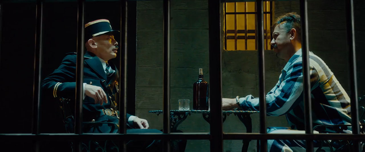 Gone with the Bullets 2014 BluRay [Hindi + Tamil + Chinese] 480p 720p ESub Screenshot