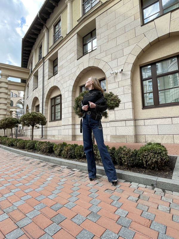 1AD5F598-739F-421A-97F5-72C5C6C01856