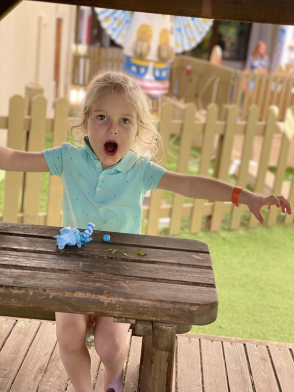 D9BDC72D-9677-4EE5-BD7E-4D95D1EC2DD4