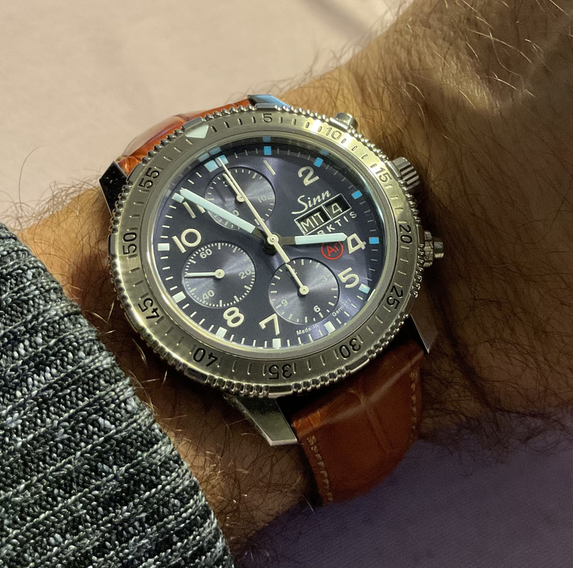 D7B0DD3C-D4EE-46F4-9A0F-4F402438A562