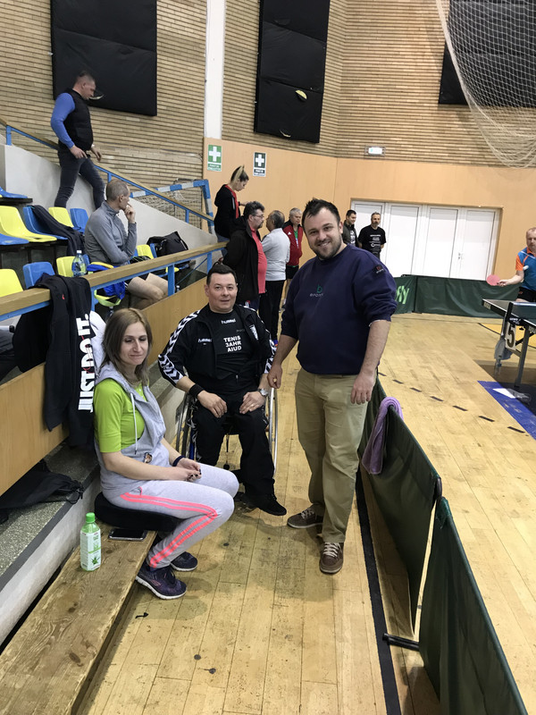 C03A80FD-164C-40E8-9957-47BF63F1D458