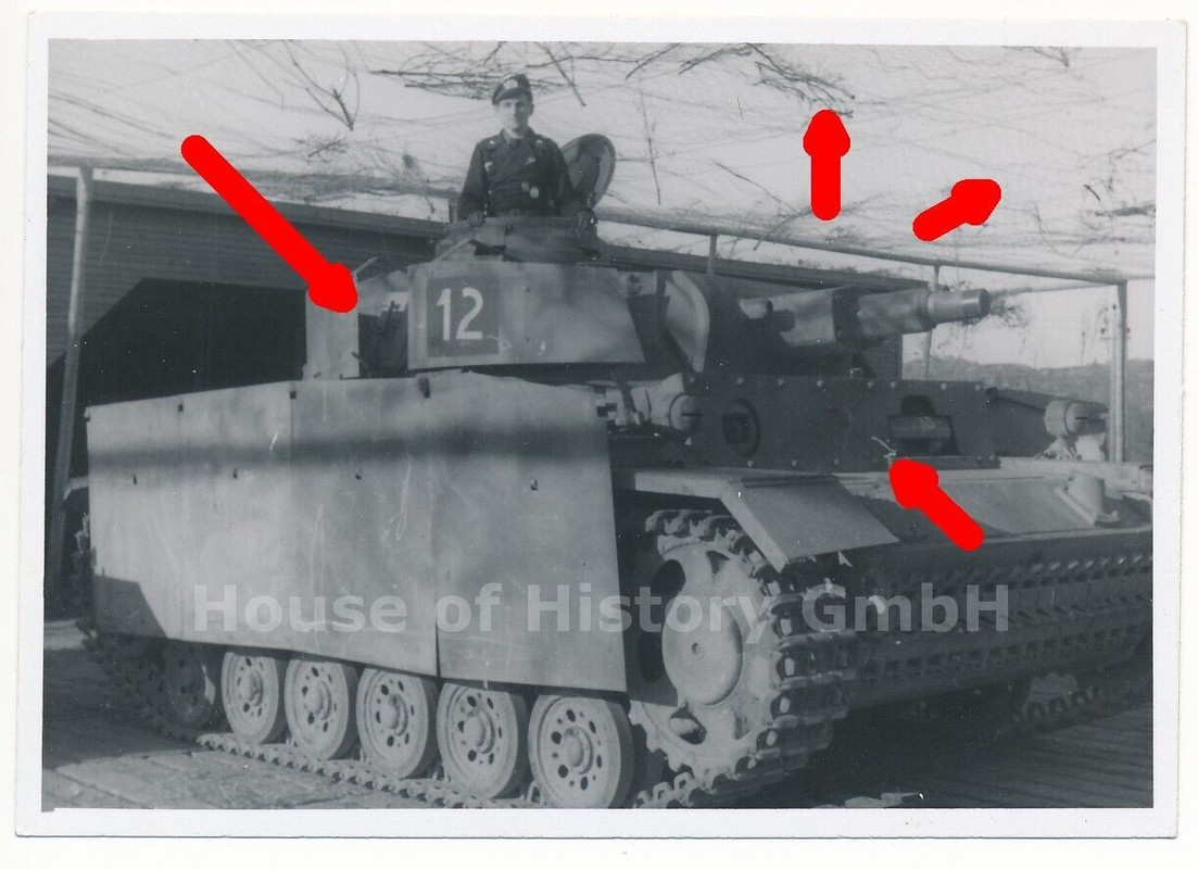 Foto Frankreich, Panzer III, Ausf. N, 7,5cm Stummelkanone KwK, Schürzen