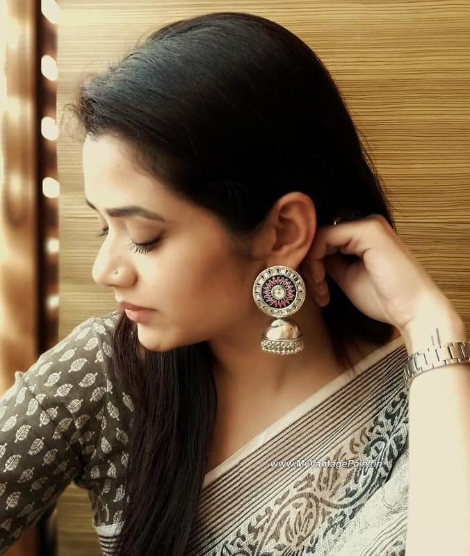 12-Marathi-Mulgi-Girija-Oak-Godbole-Photos-Wallpapers-in-Traditional-Look-My-Vantage-Point