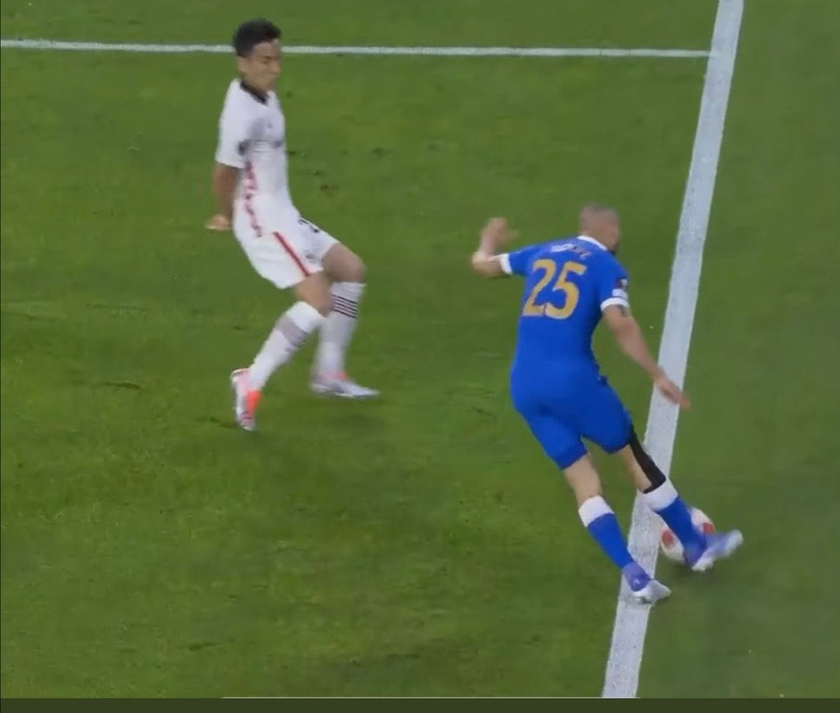 0409CB1D-19A3-47D0-8866-AFCF65C8B838