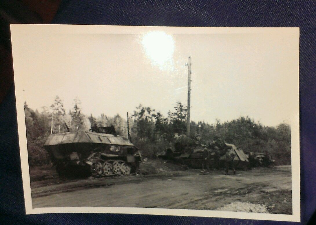 Orig Foto 2.WK Zerstörte SDKFZ2