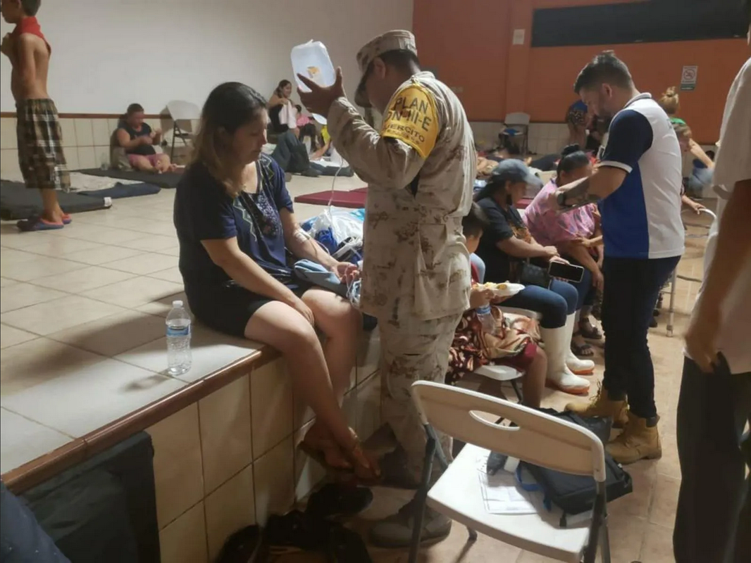 AMLO informa despliegue militar para auxilio a la población en BCS ante huracán Hilary