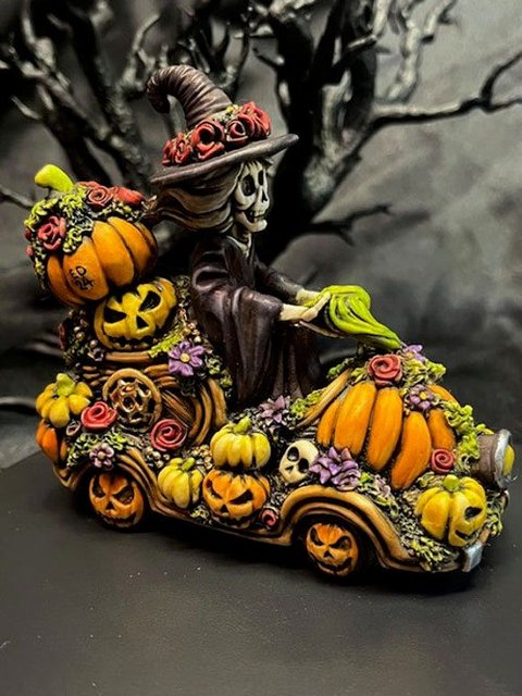 multi-pumpkin-witch.jpg