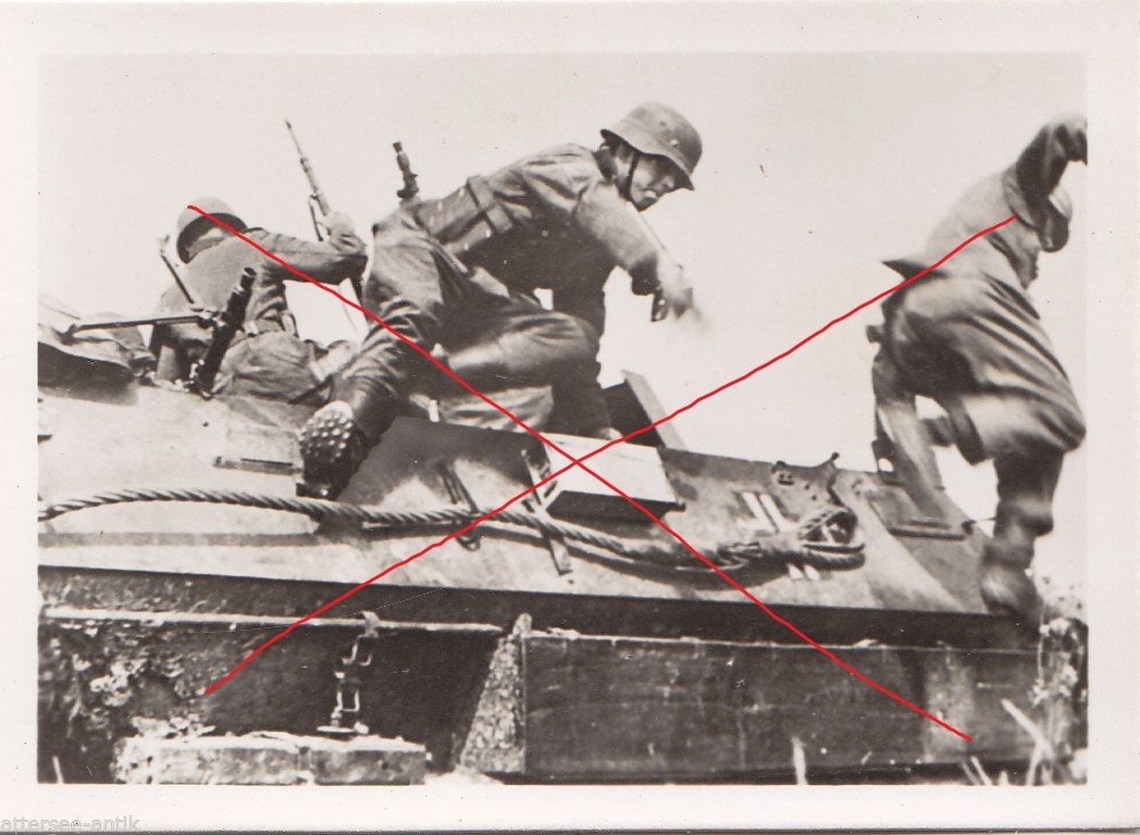 Schützenpanzerwagen Sd.Kfz. 251 Hanomag Panzer G