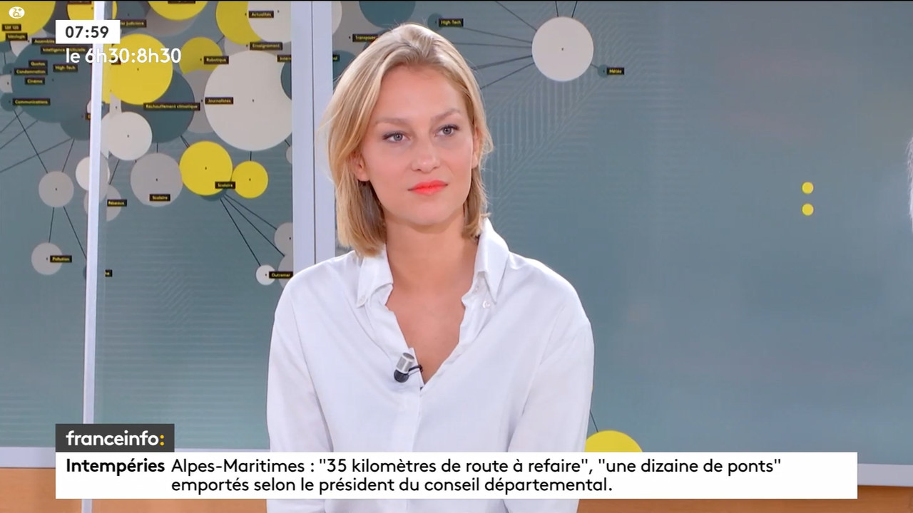 10.07 - 05.29.00 - 9h30. Entre JT, chroniques, invités et revues de p....ts_snapshot_01.36.14.435