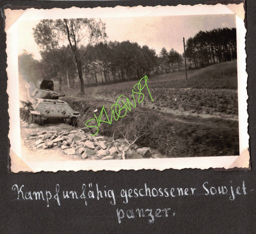 Orig foto WK2 Kampfunfähig geschossener Russischer Panzer ! 10. PzRDiv Russland