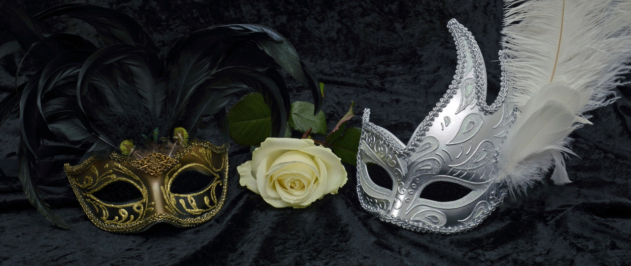 silverandgoldcarnivalmasks.jpg