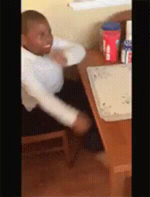 https://i.postimg.cc/MH54YvdB/savetweetvid-E7-Lna-GUWEAIh-M1-O.gif
