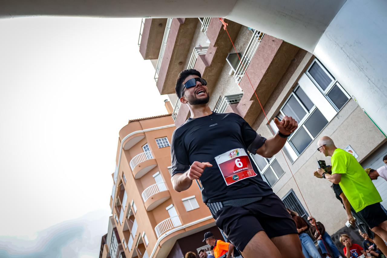 Canary Run 7882