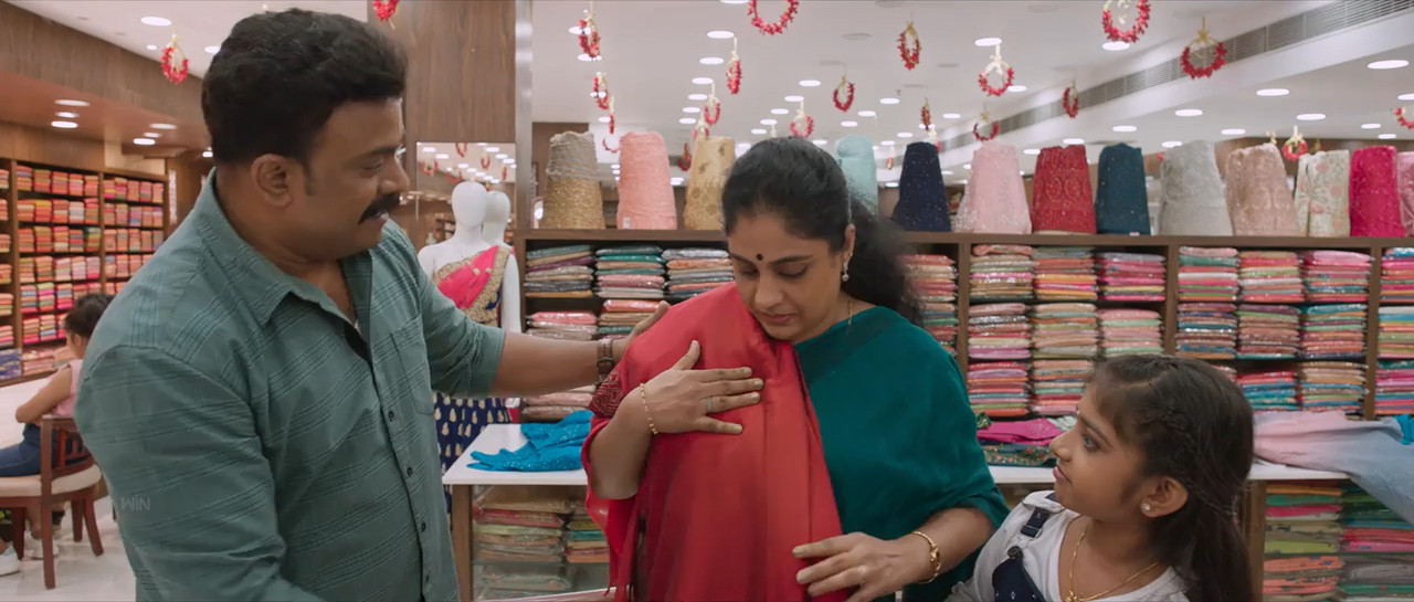 Santhosham 2023 WebRip [Telugu + Malayalam] 480p 720p ESub Screenshot