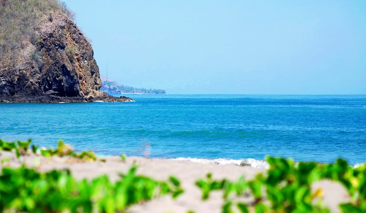 Pesona Keindahan Pantai Mbuu yang Berada di Nusa Tenggara Timur!