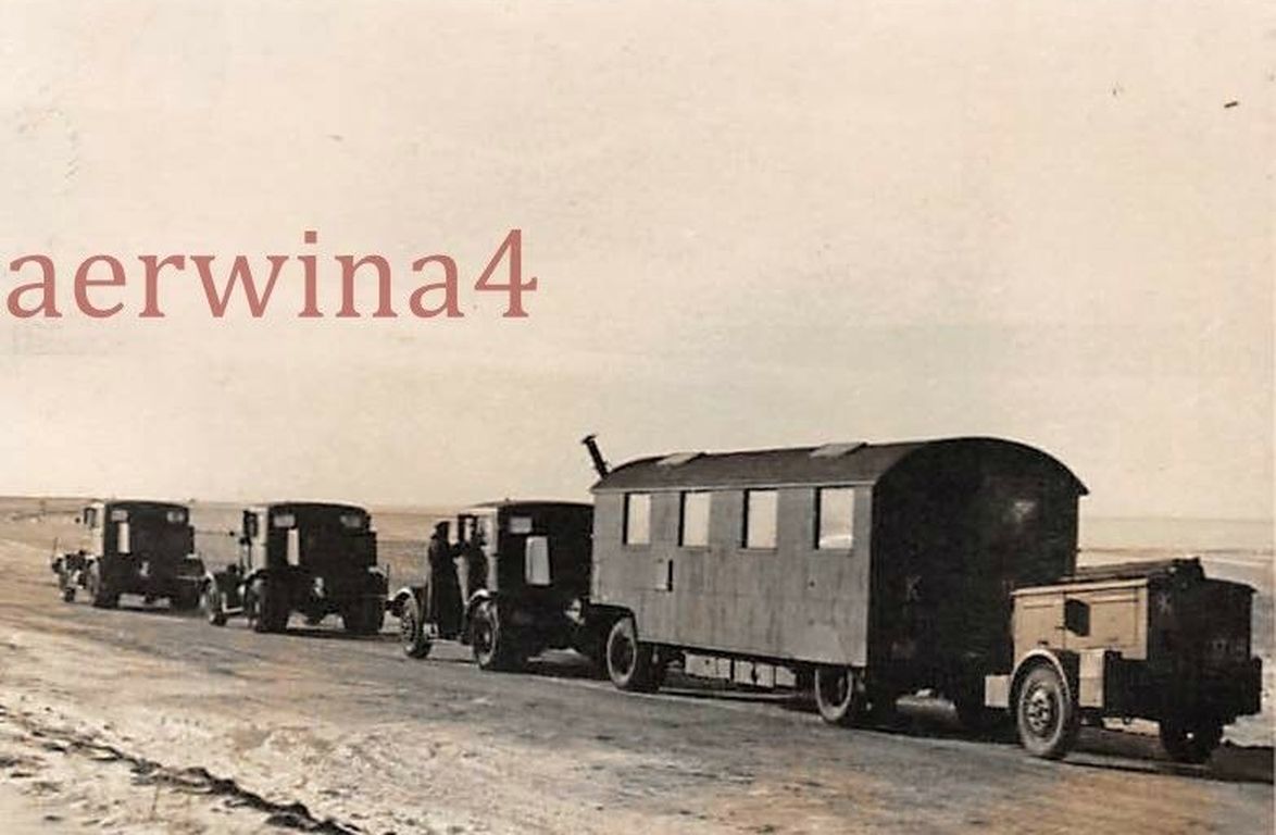 Hanomag SS100 towing heavy Sd Ah 111 (Schw Vermessungs Ah) and S