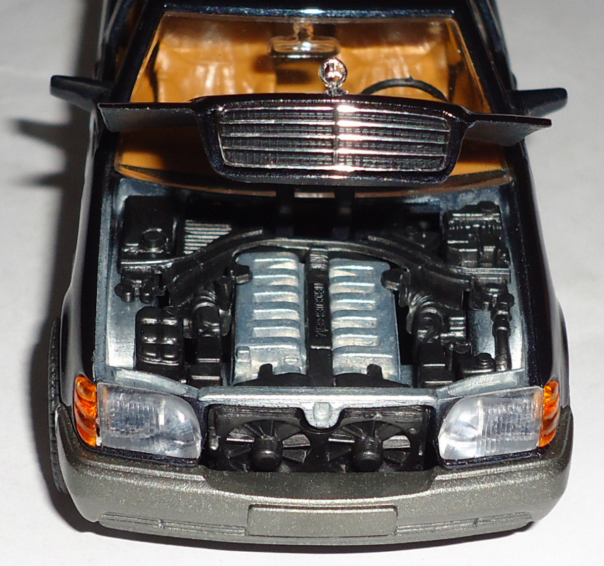 Mercedes-Benz-600SEL двигло