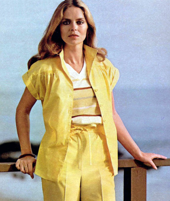 Barbara_Bach_b08