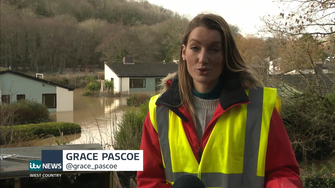 Grace Pascoe 191220.mp4_snapshot_01.07_[2020.12.19_22.42.49]