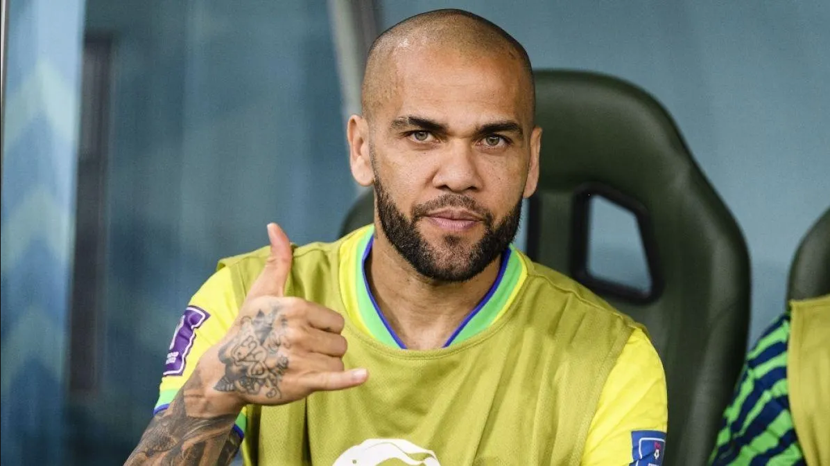 Presunta víctima de Dani Alves formaliza denuncia por agresión sexual