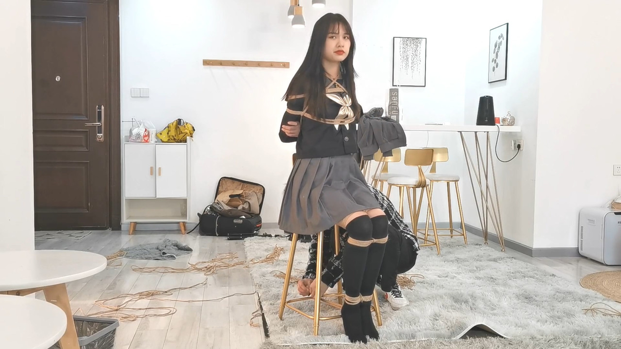 奥特曼 绒绒JK独自放置一小时.mp4_20210418_185134.930