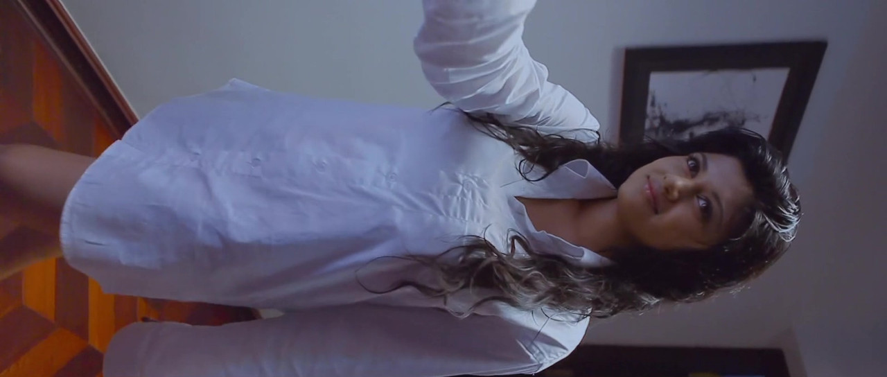 Oviya in Pulivaal[2014] Itunes rip.mkv_20210424_114252.920