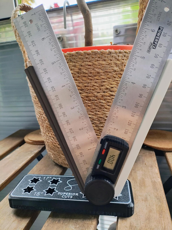 e7da2dfc-fc55-4be0-bb22-415de7b844d7