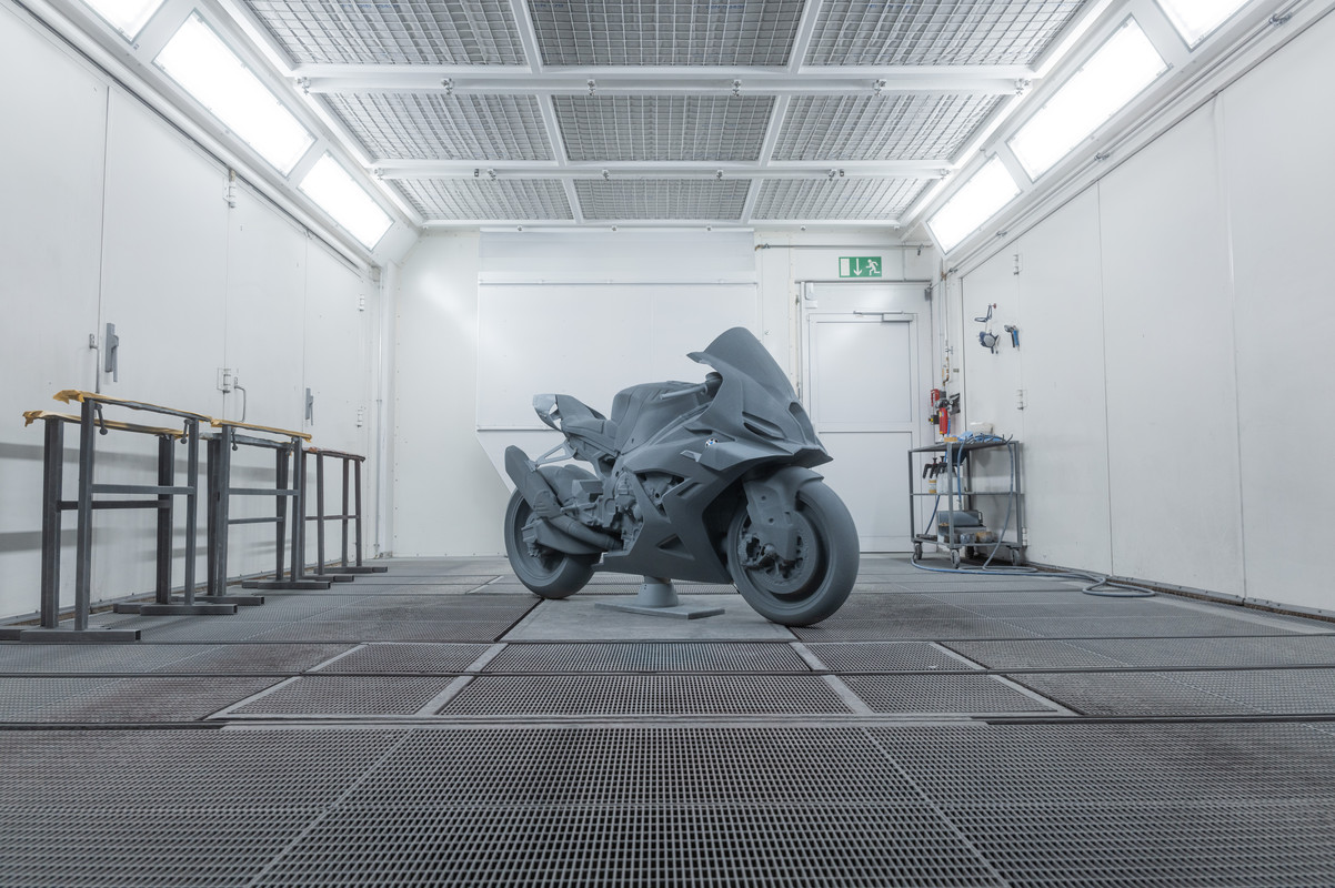 P90599153_highRes_bmw-motorrad-concept