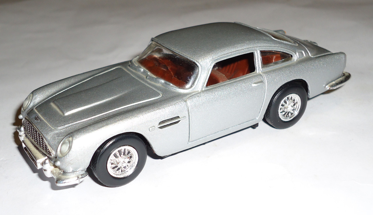 Aston-Martin-DB5 (1964)