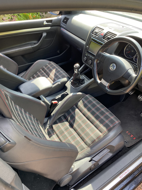 C6D0BE73-15FD-416E-9174-7ECA33E182EB