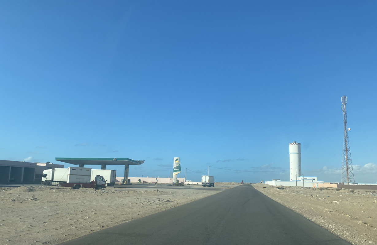 Carreteras, Gendarmería y Estaciones de Servicio - Al Sur del Sur: entre el desierto y el océano (79)