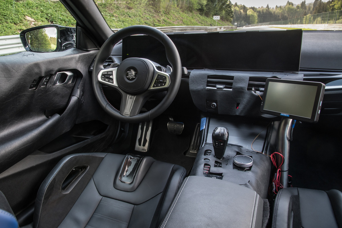 P90468076_highRes_the-all-new-bmw-m2-u