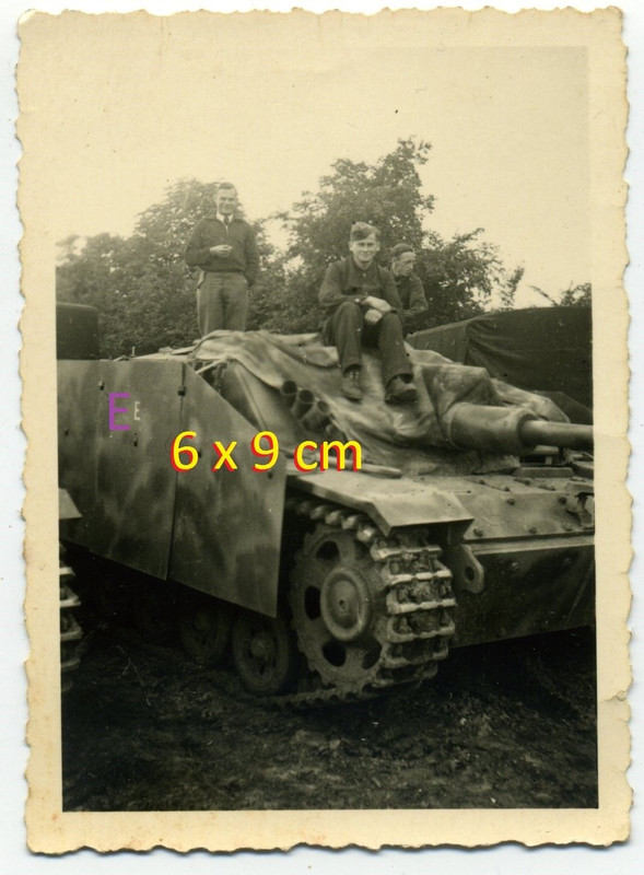Foto StuG III Ausf G Seitenschürze E Panzer Sturmgeschütz Tarn F