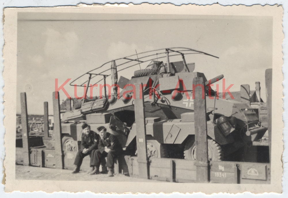 Foto Wehrmacht Panzer Spähwagen 261 262 8 Rad Funker Eisenbahn